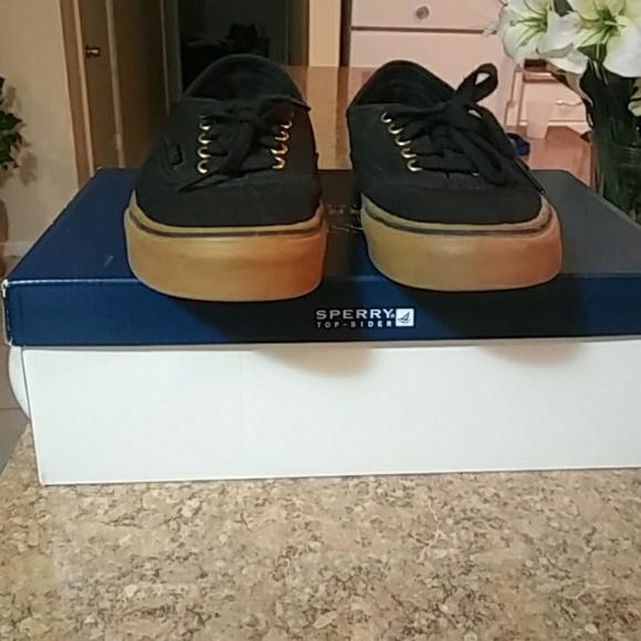 COPY - COPY - "Vans" - Picture 2 of 4